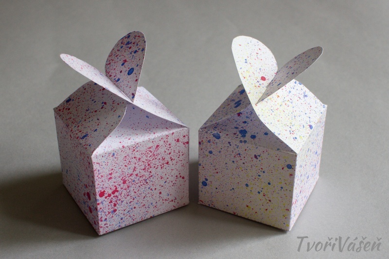 Dárková krabička zdobená stříkáním